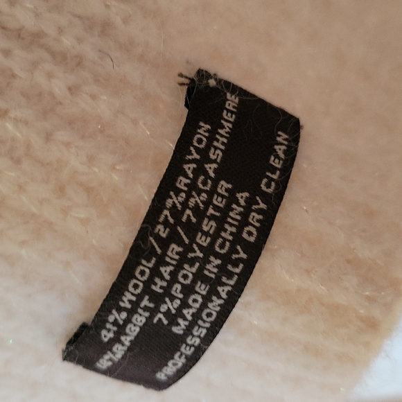 Coach wool, Cashmere, rabbit hair blend scarf - Picture 5 of 9